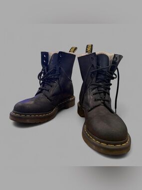 Dr. Martens Black 1460 Serena Shearling Lined Boot Interior Label Size 8